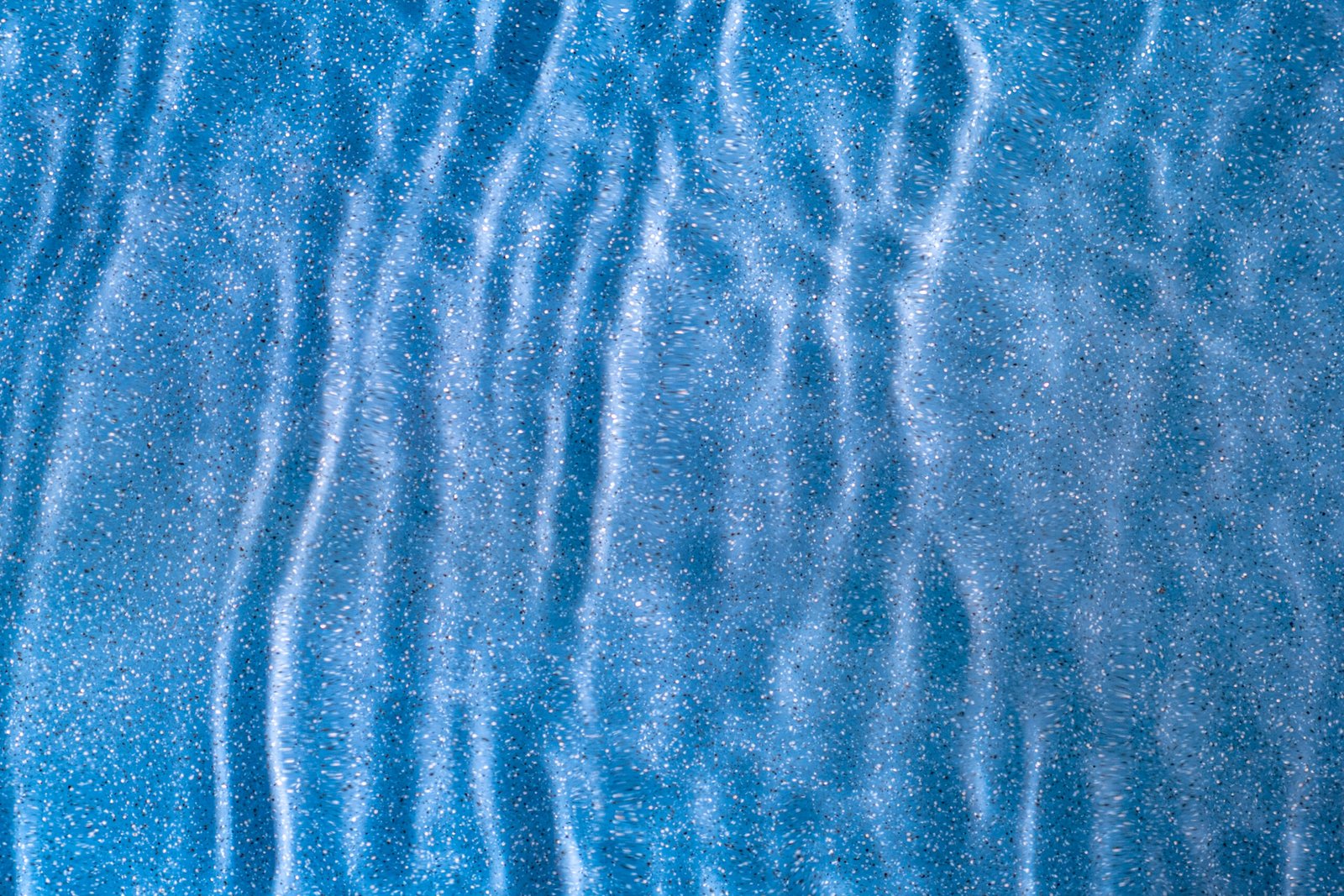 Crystel blue under water